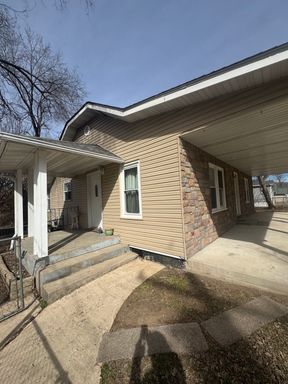 property 407 N Highway 17