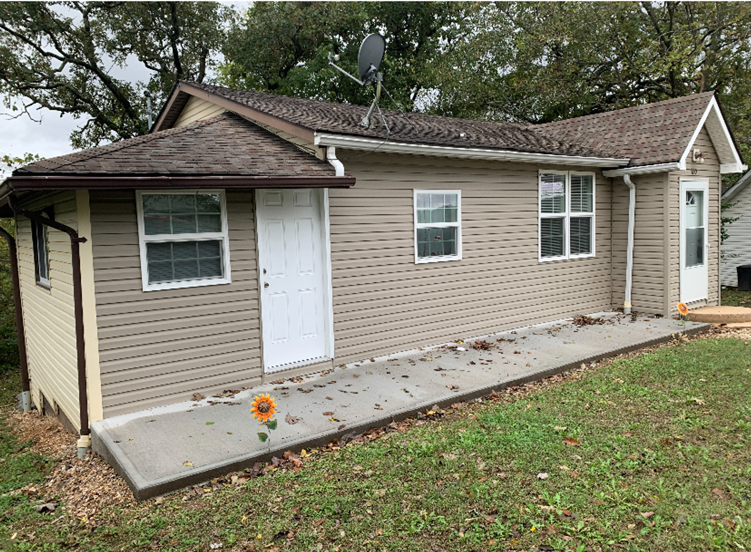 Waynesville House: 120 Bluff Circle