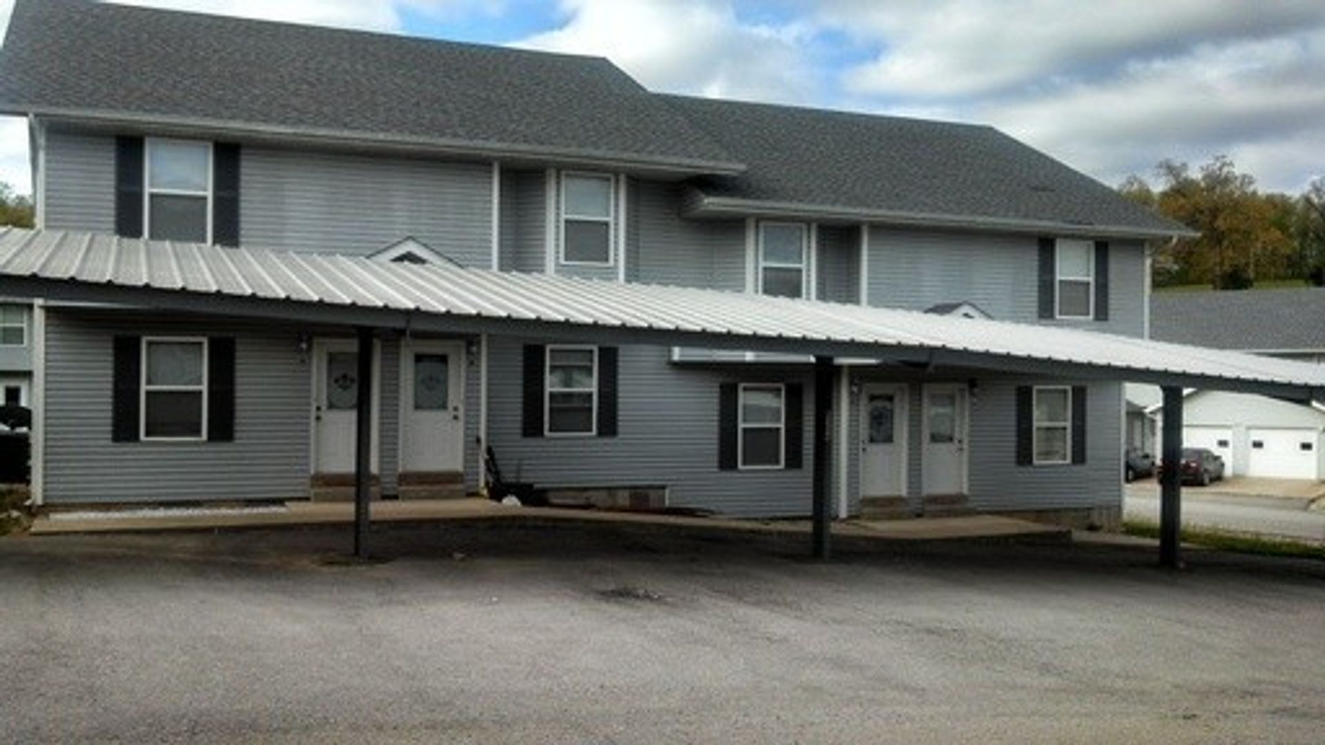Waynesville Apartment: 20329 Skyview Dr