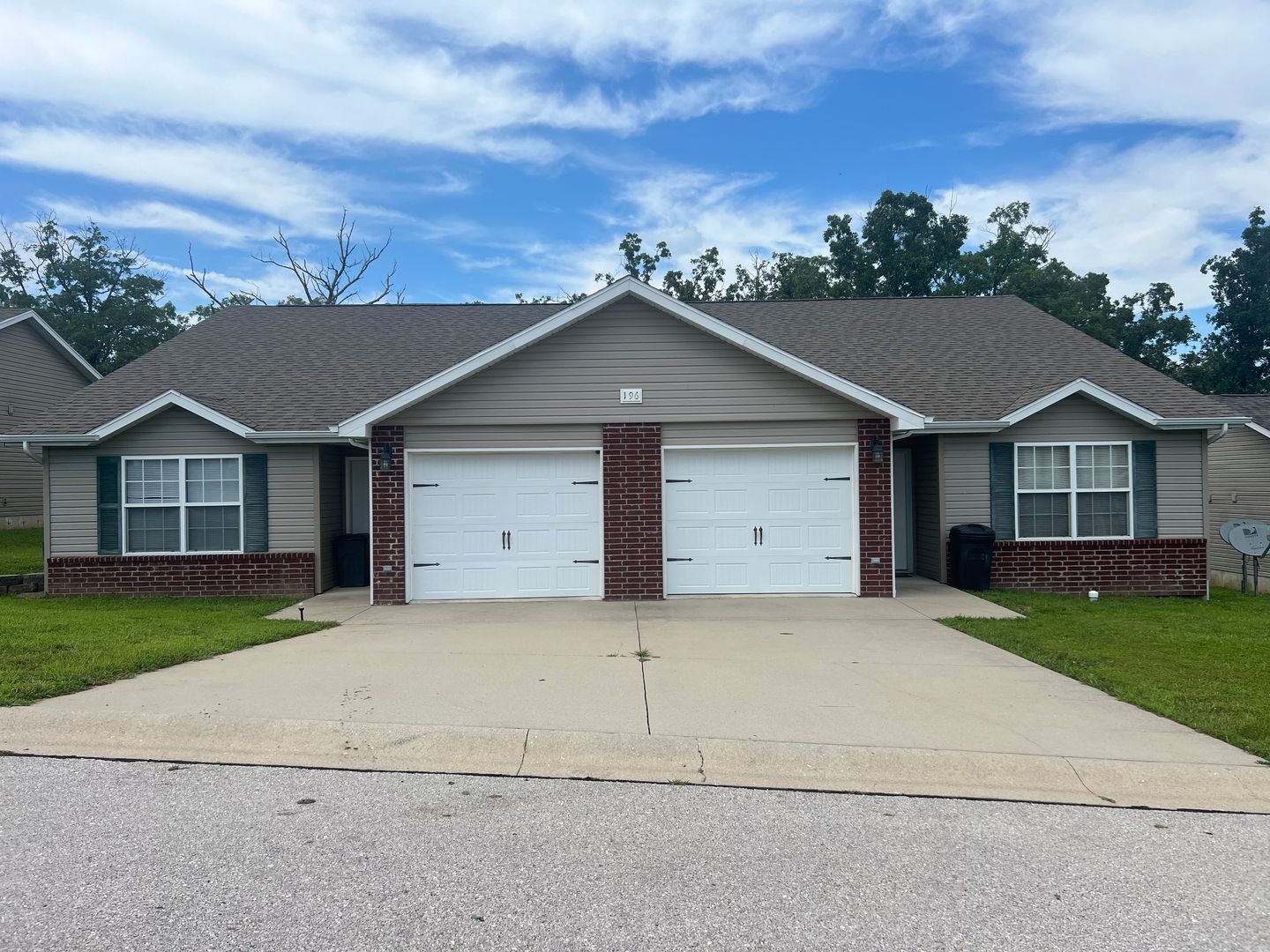 Waynesville Apartment: 196 Lyle Curtis Circle