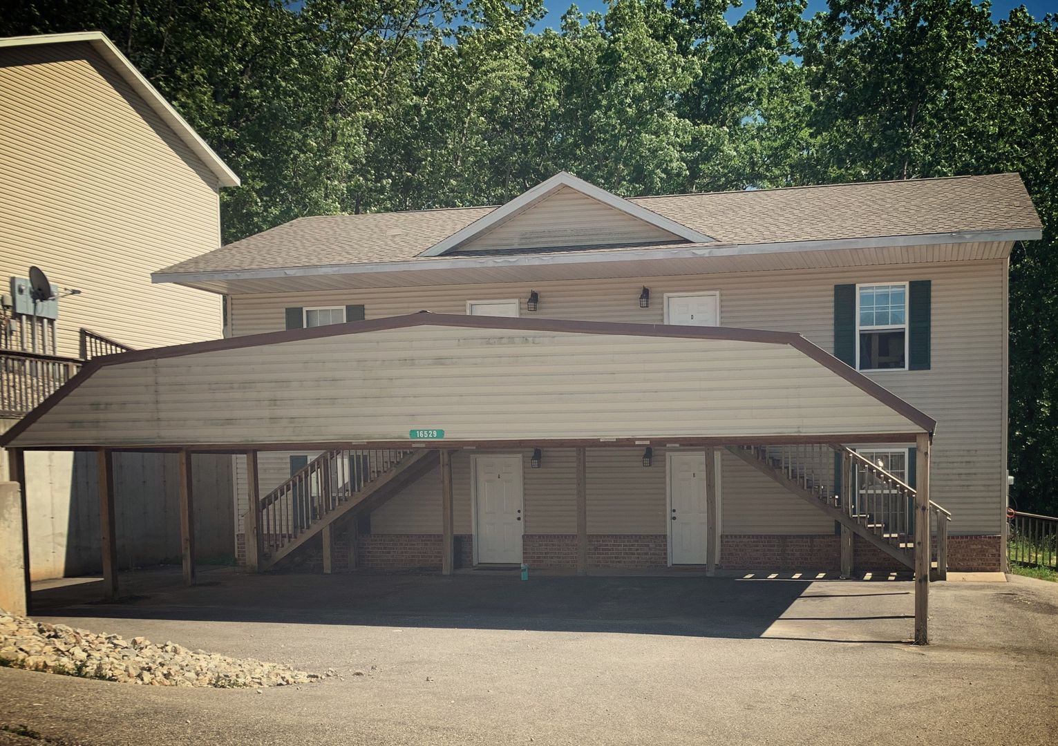 St. Robert Apartment: 16529 Hunters Ridge Lane