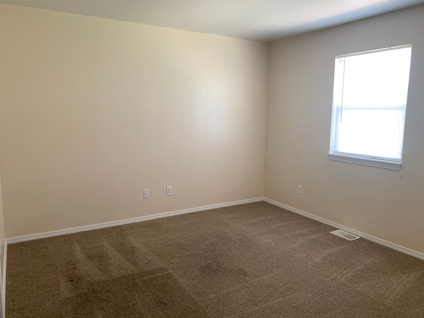 property for rent #7