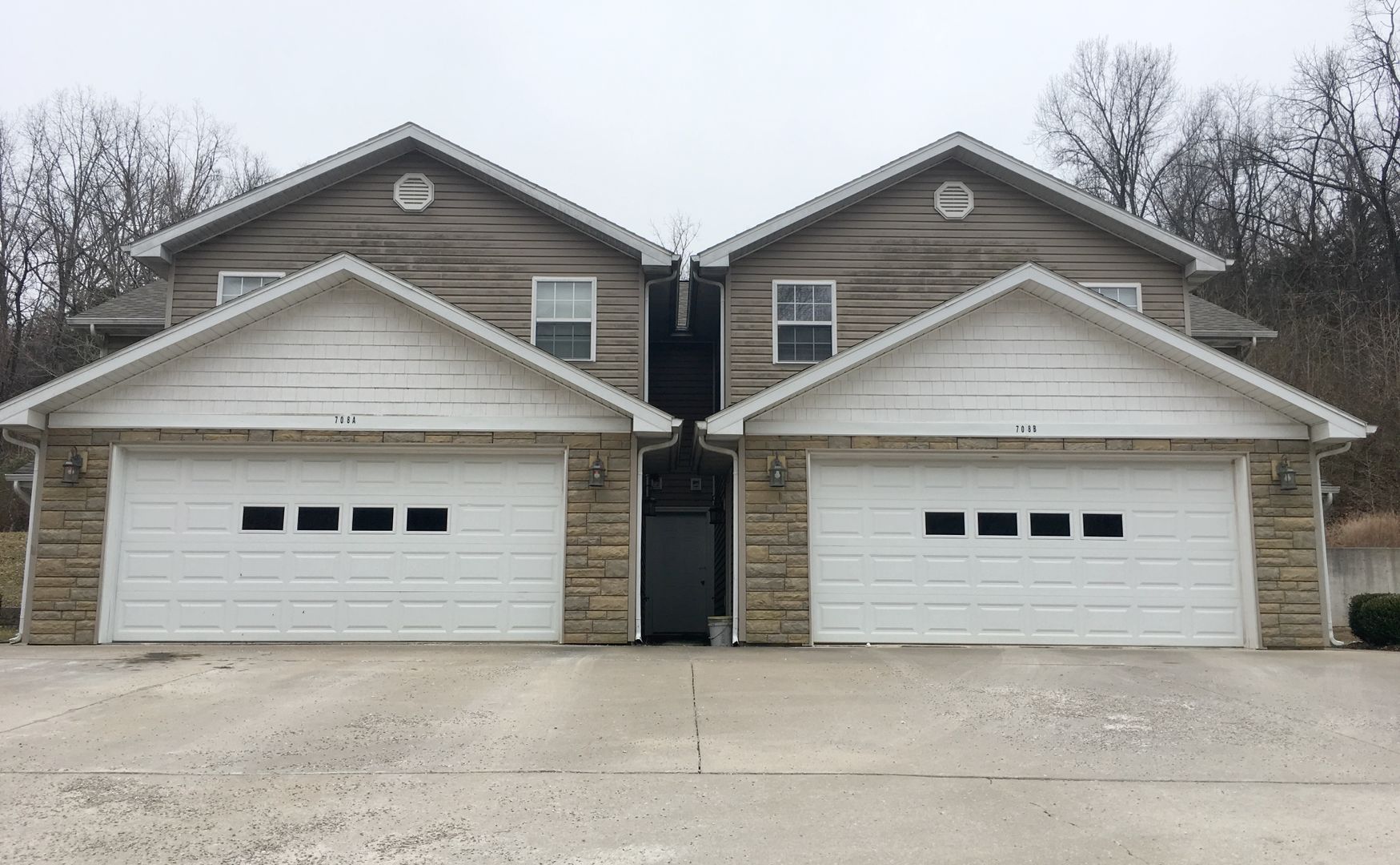 Waynesville Apartment: 708 Hillside Dr