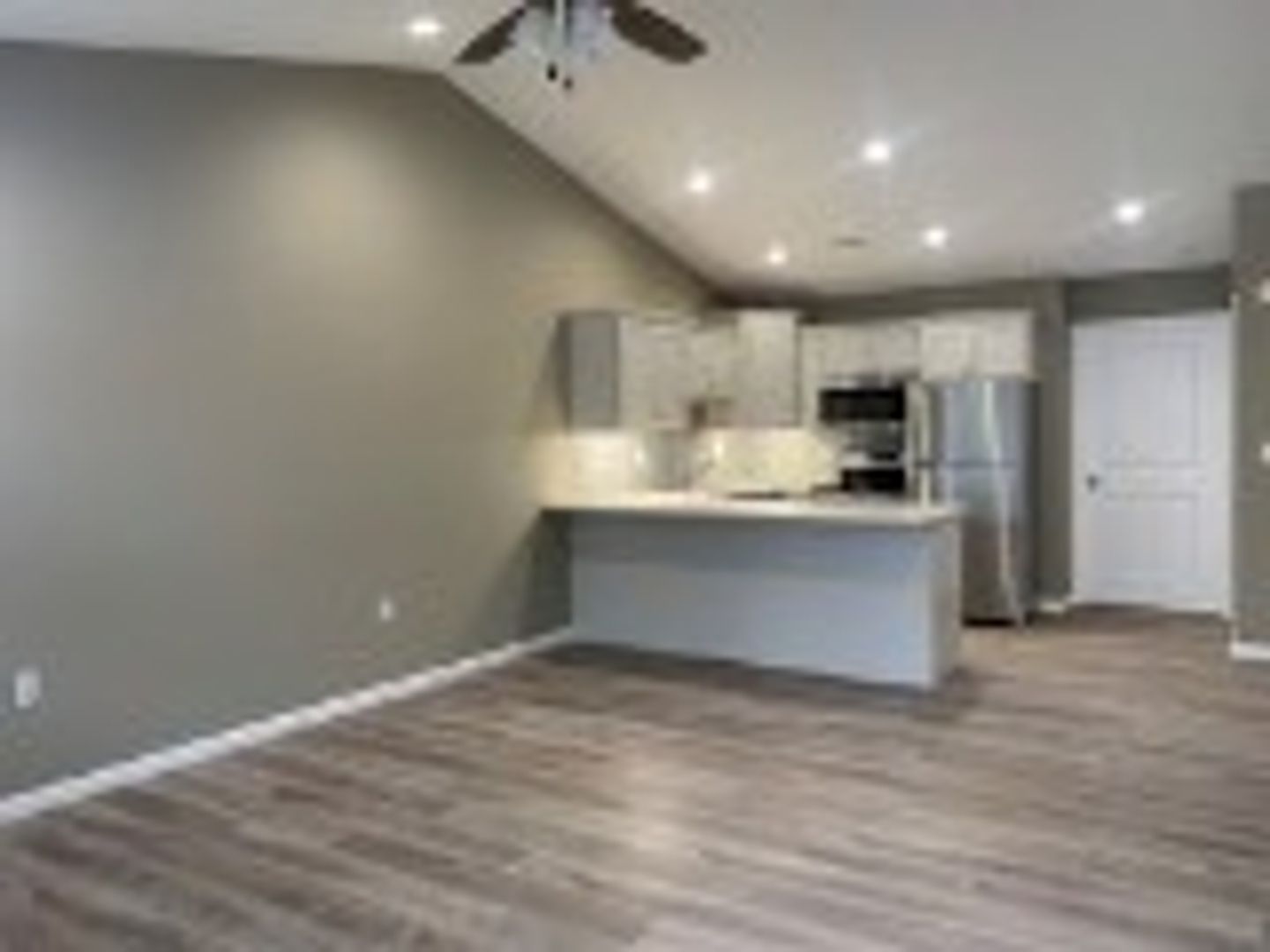 St. Robert Apartment: 112 Bogad St