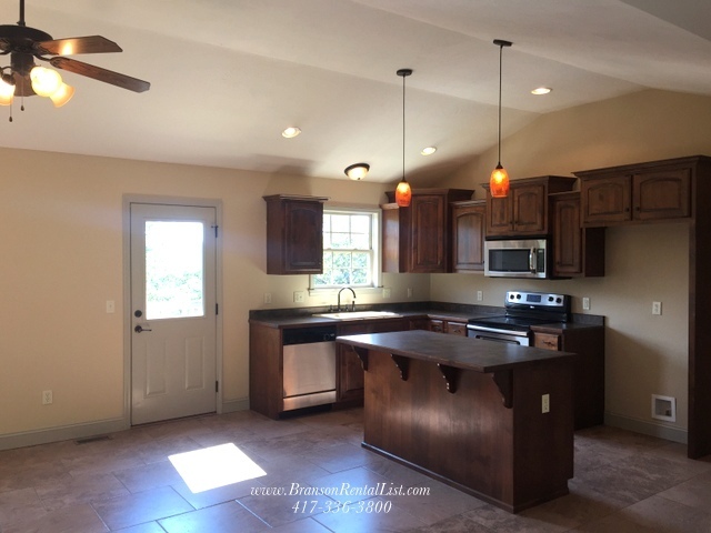 Branson House: 191 Roundhill