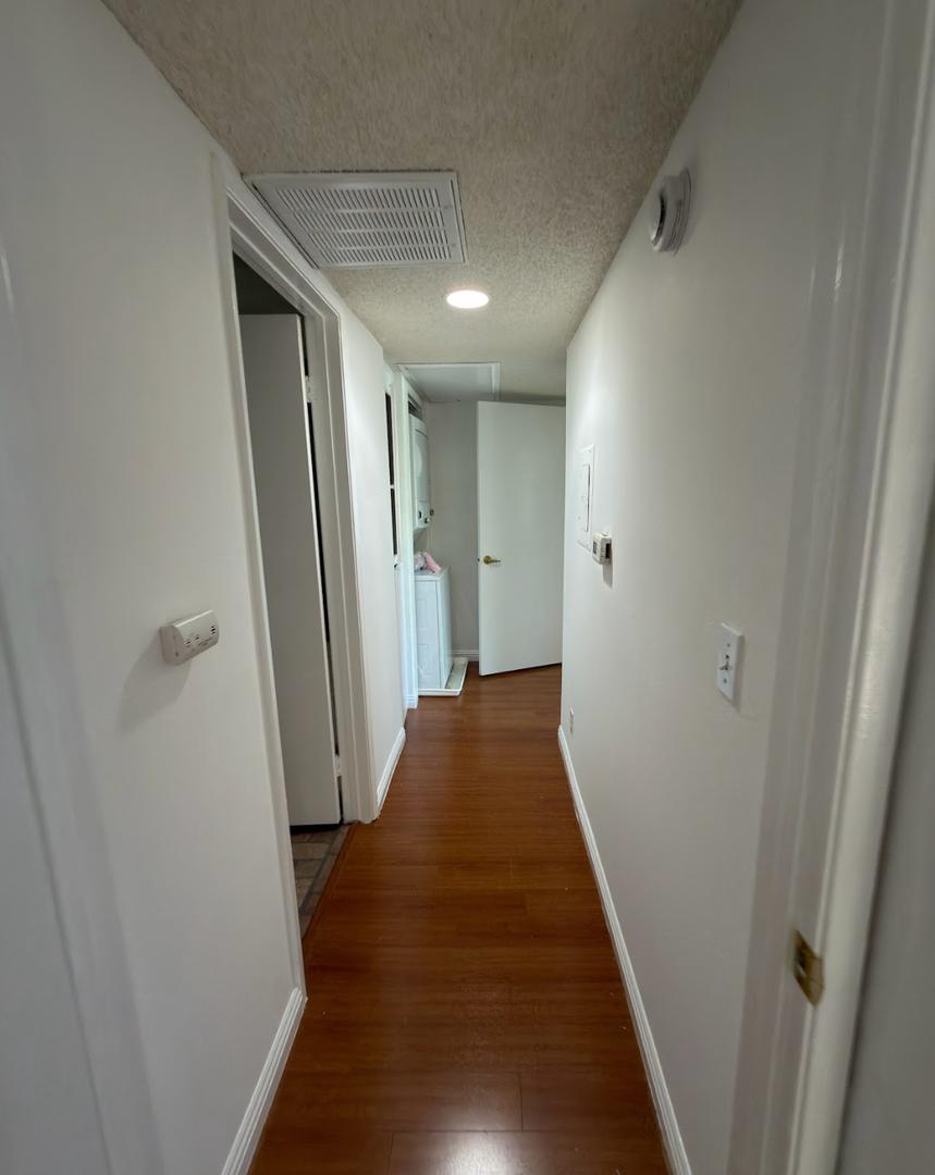 Sherman Oaks Apartment: 14142 Tiara Street