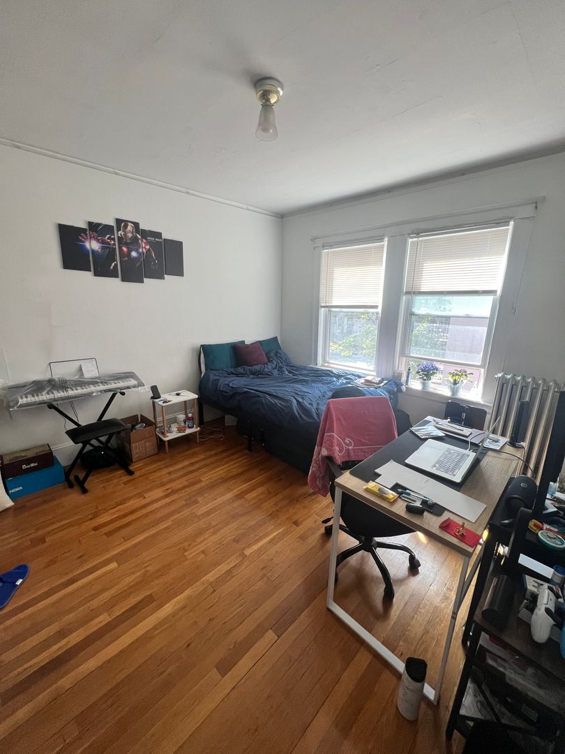 Brighton Apartment: 22 Commonwealth Terrace