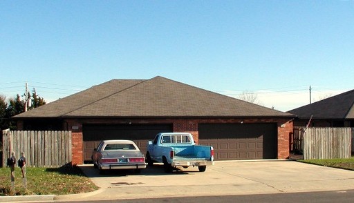 property 1419 B Commercial Dr