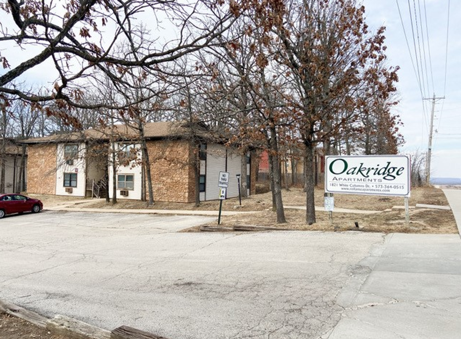 Rolla Apartment: 1821 White Columns Dr