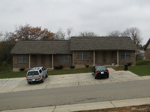1909 Maxwell St Apt B – photo 1