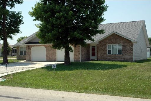 property 631 N Springfield