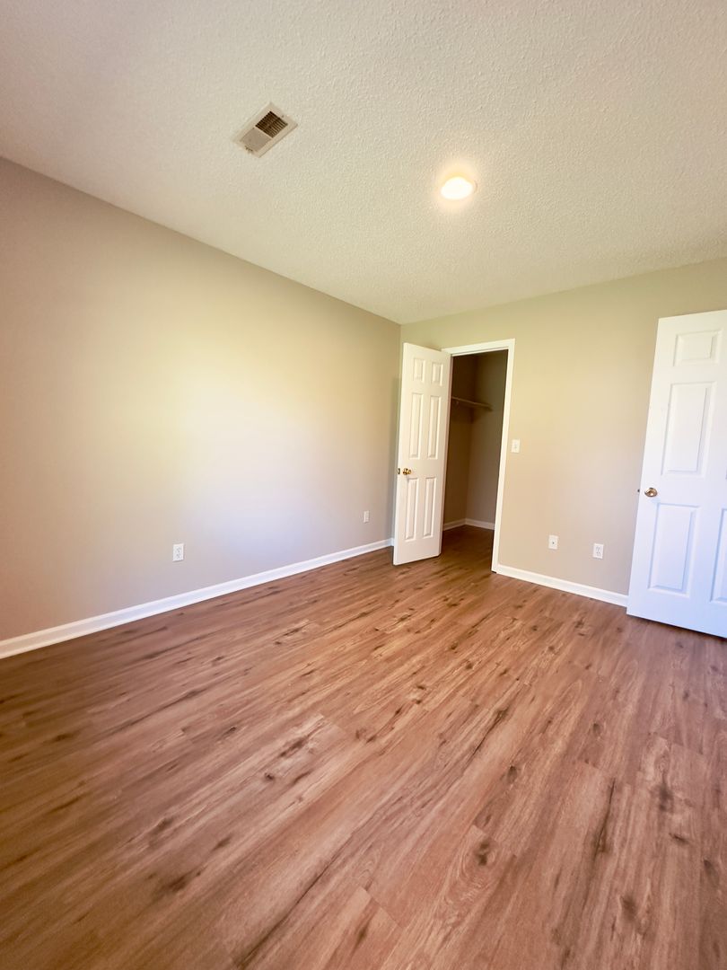 property for rent #7