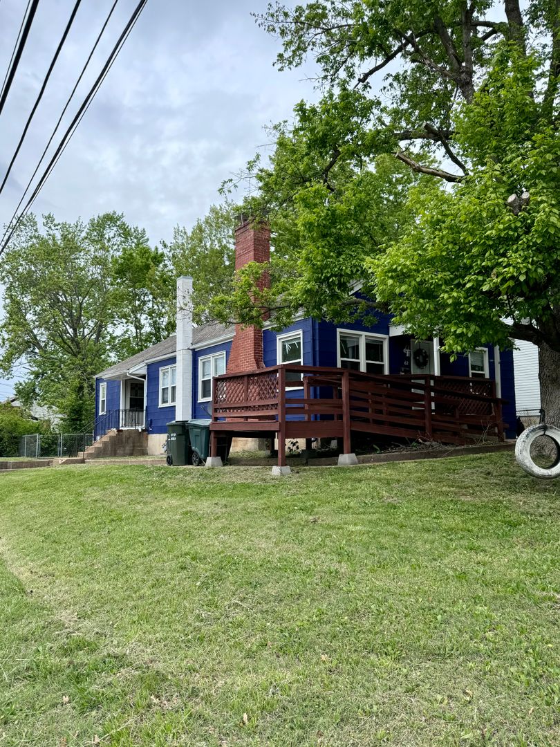 Rolla Apartment: 62 Rose Ct