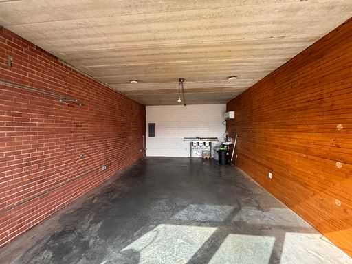 property 1051 E 18th Street