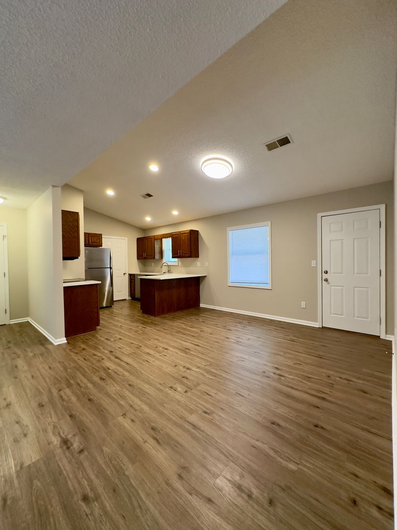 property for rent #3