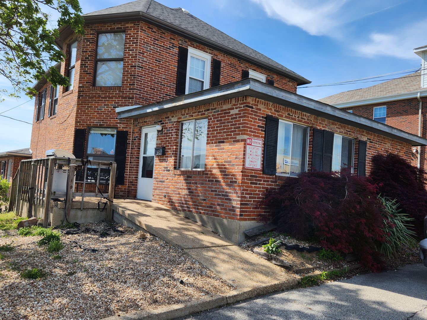 Rolla Apartment: 701 N State St