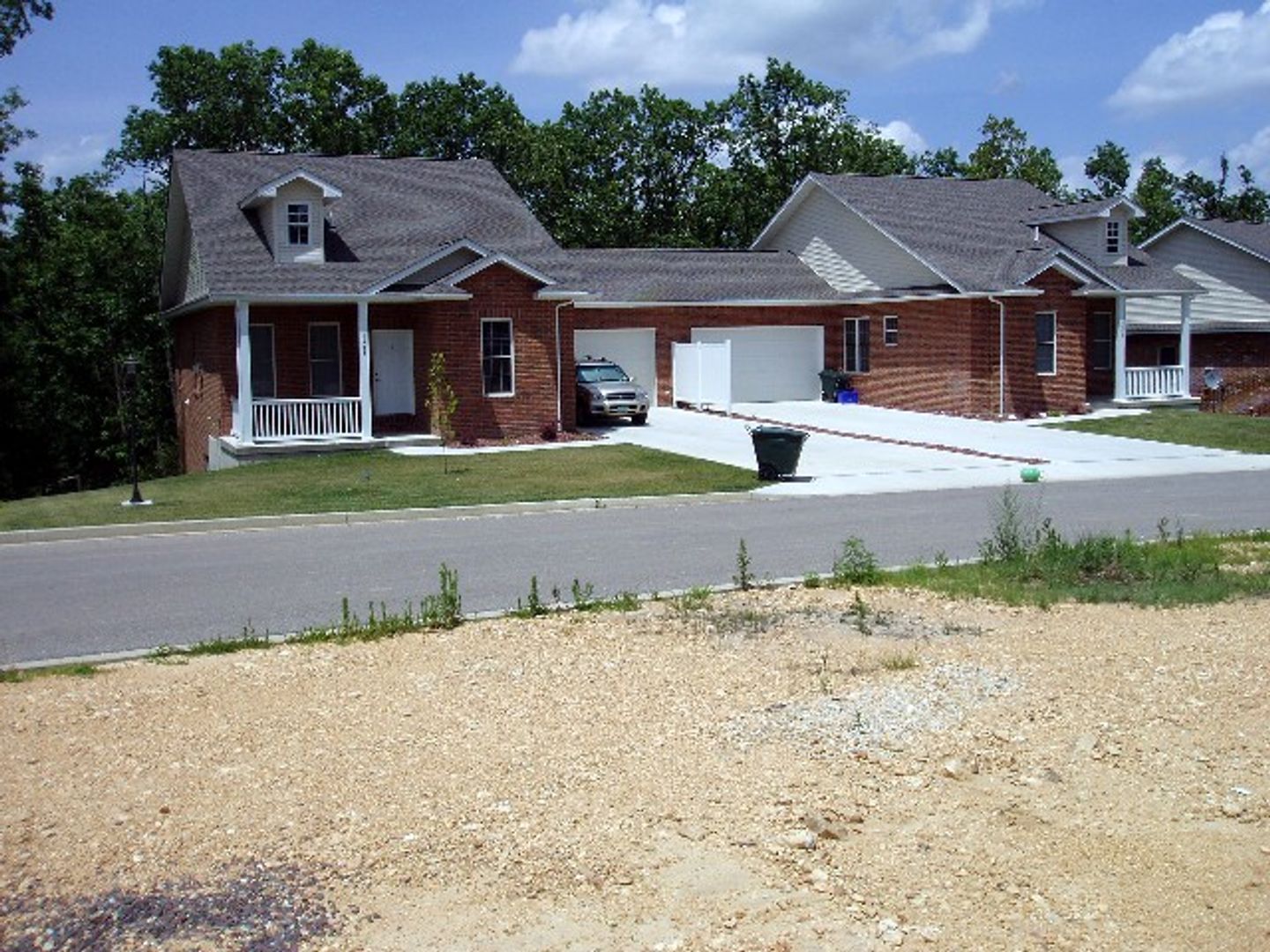 Rolla Apartment: 1972 Emily Dr