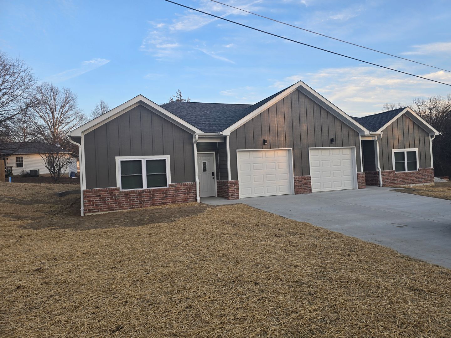 Rolla Apartment: 1955 McCutchen Dr