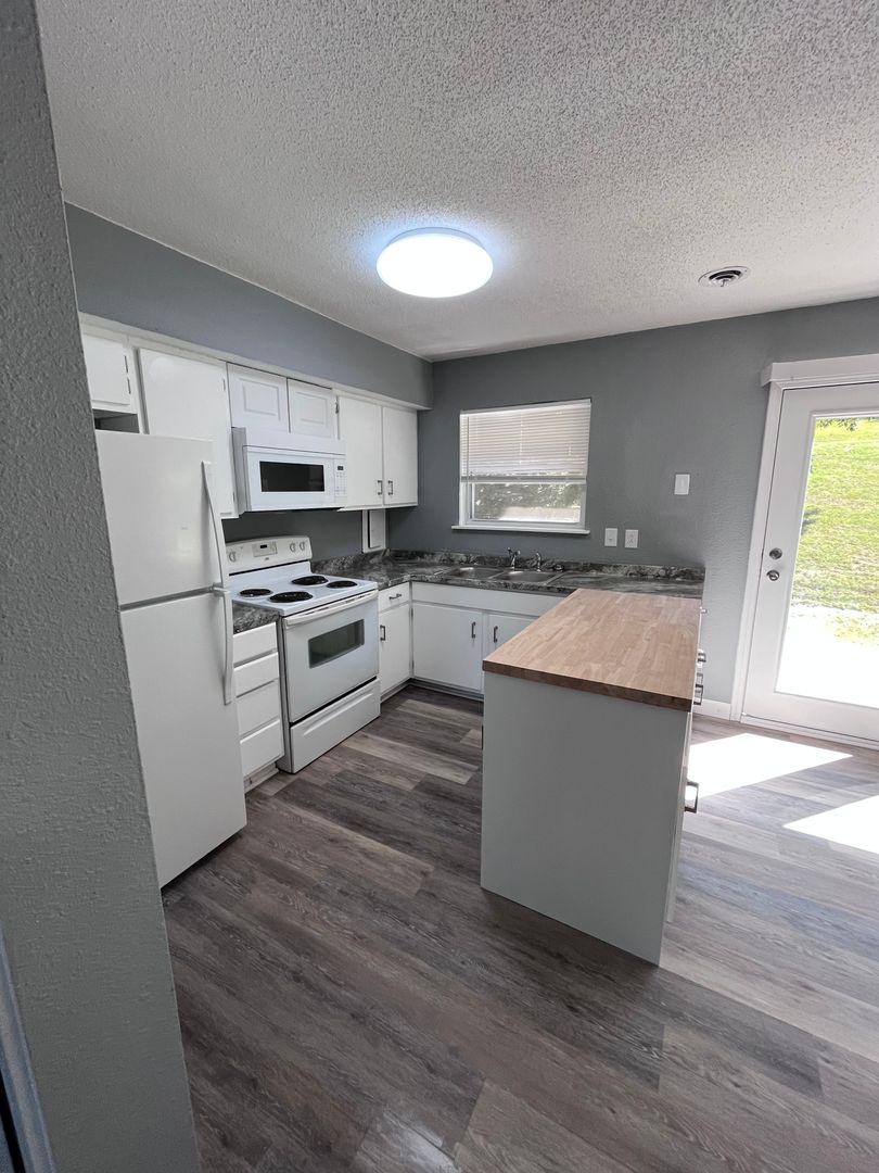 property for rent #4