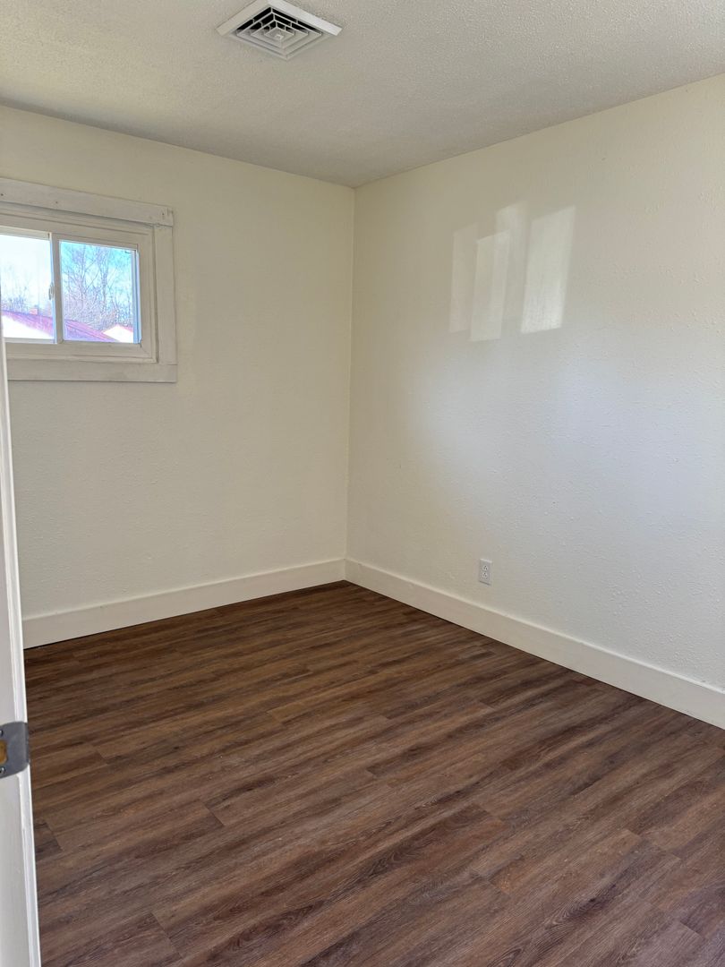 property for rent #7