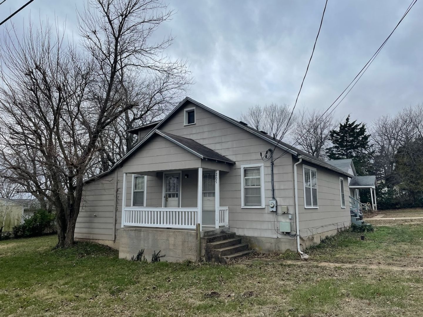Rolla Apartment: 207 N Walnut St