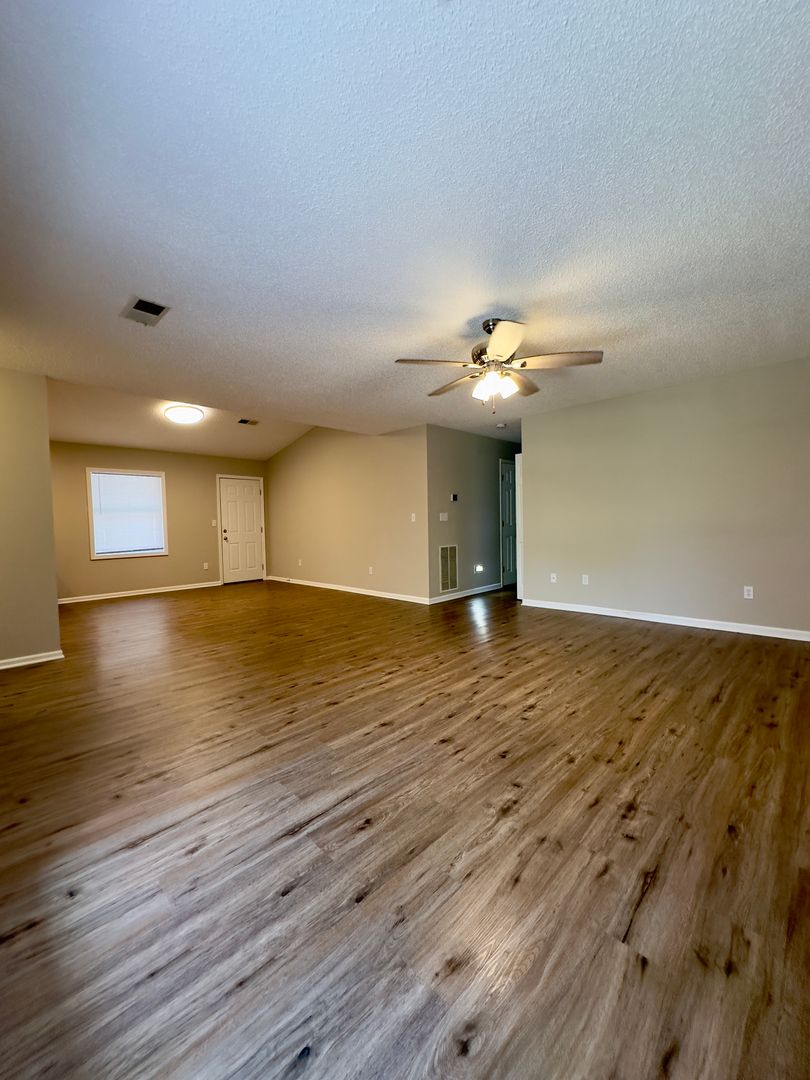 property for rent #1