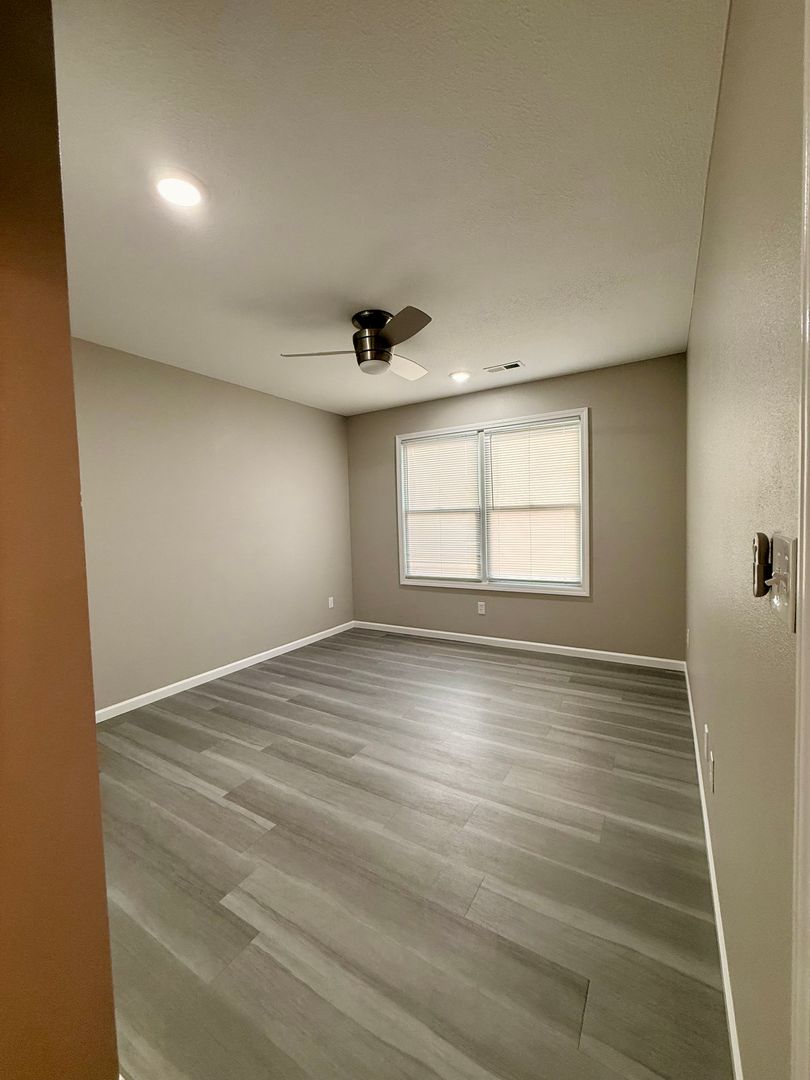 property for rent #4