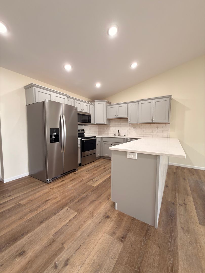 property for rent #4