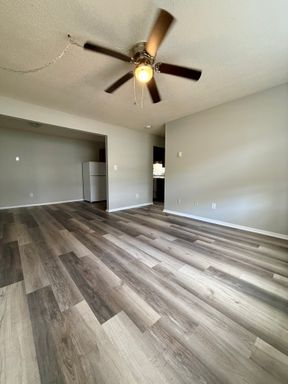 property 1821 White Columns Dr