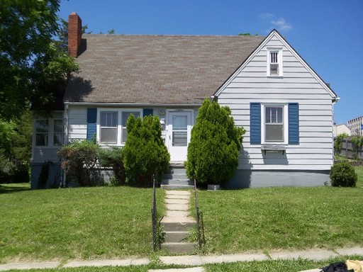 property 1803 N Oak St