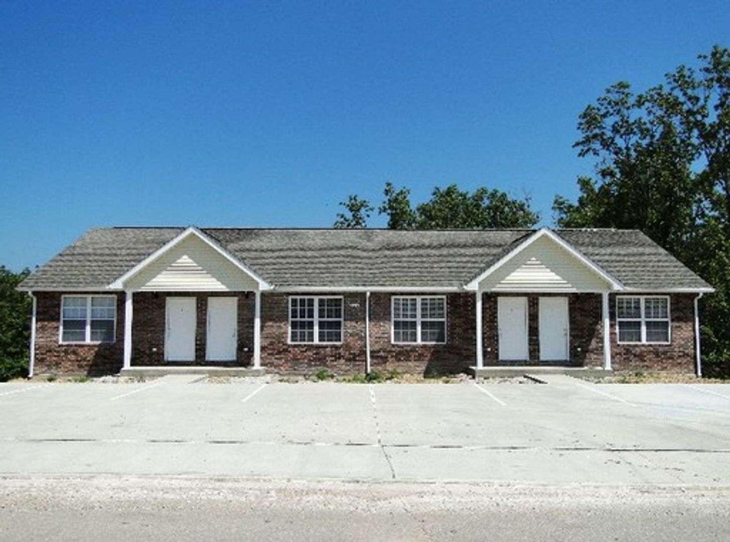 Rolla Apartment: 1974 Emily Dr