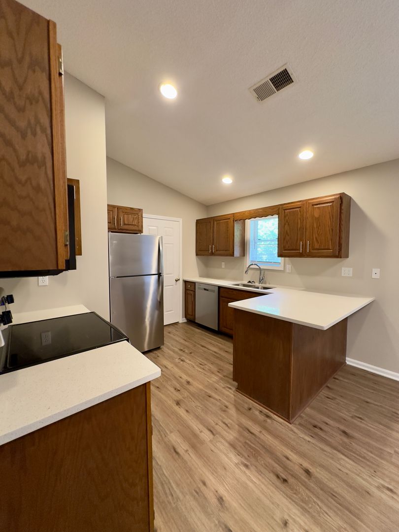 property for rent #5