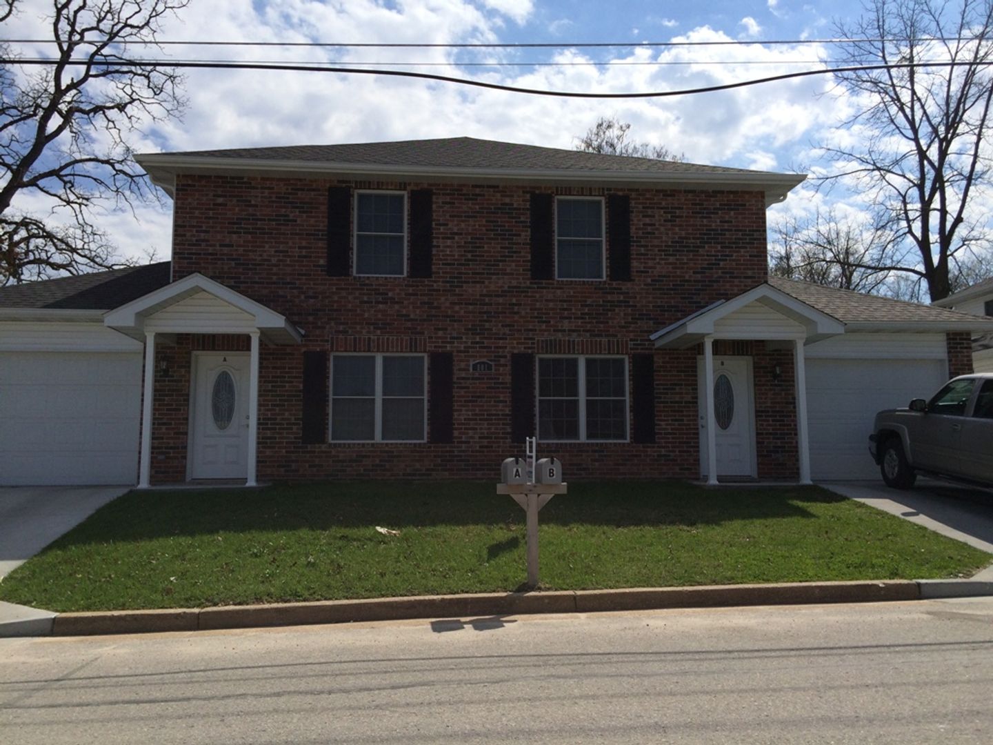Rolla Apartment: 801 Black St