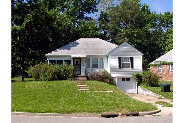 Rolla House: 1009 Lynwood Dr