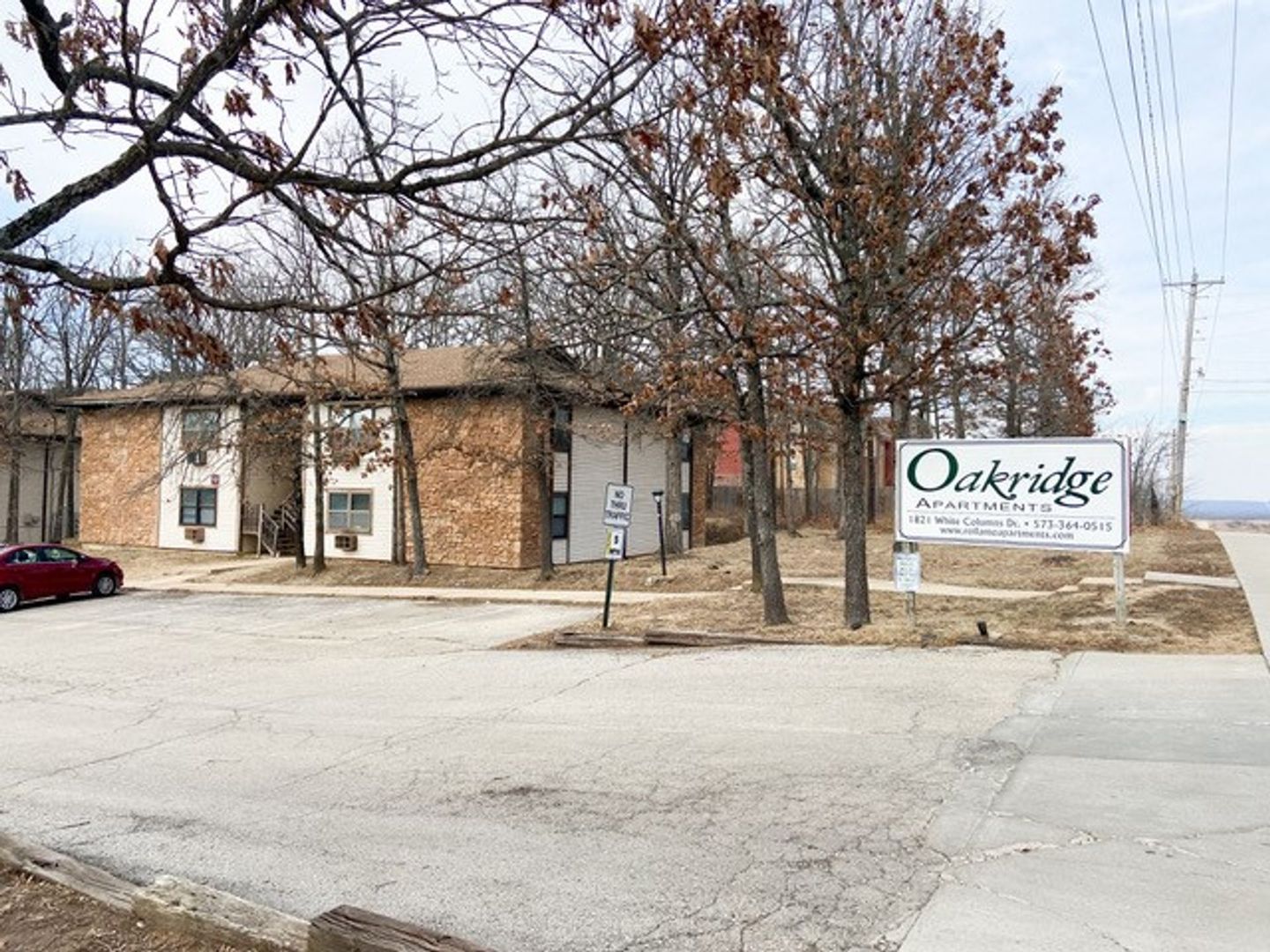 Rolla Apartment: 1821 White Columns Dr
