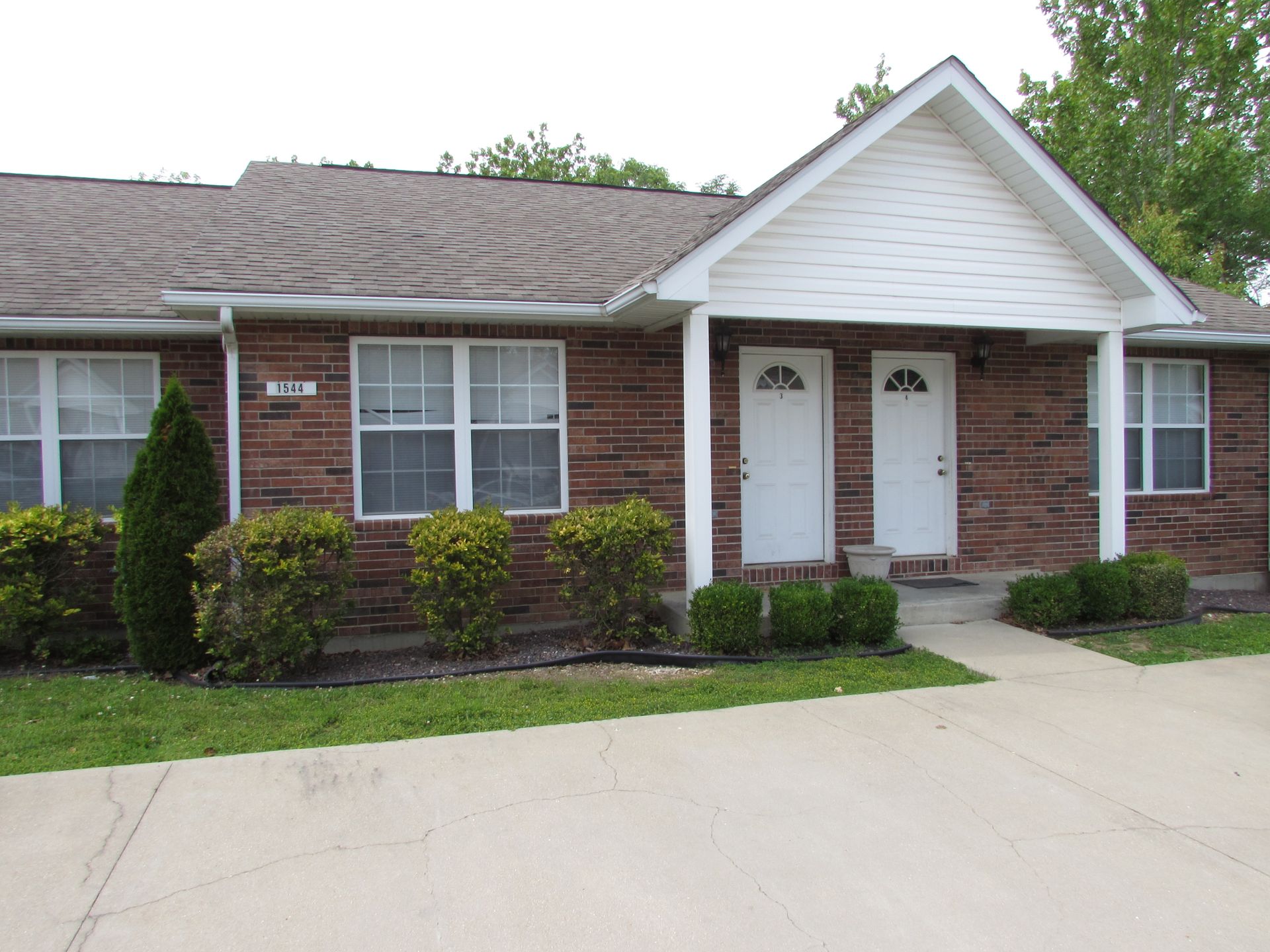 Rolla Apartment: 1544 Timber Creek