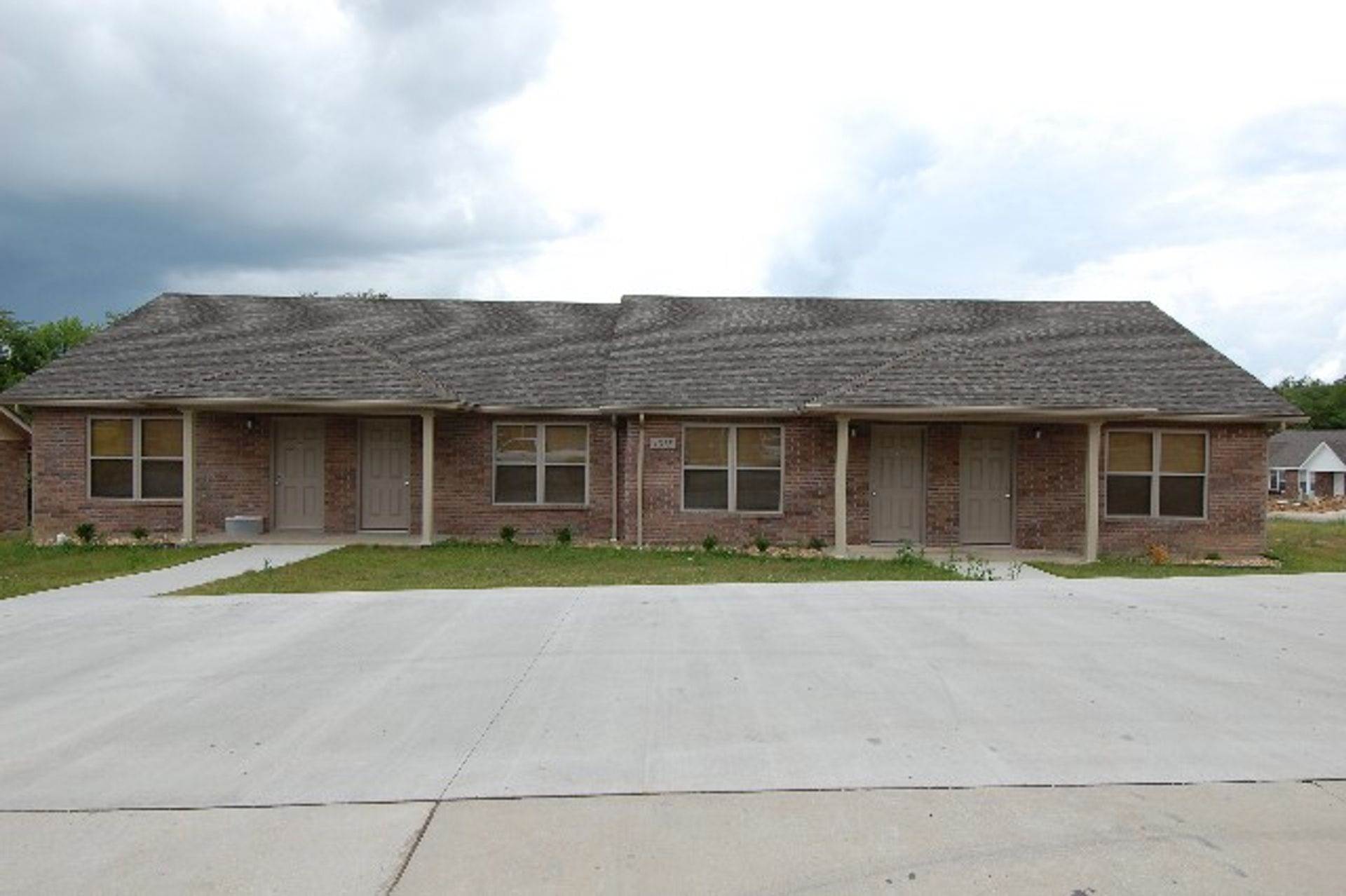 Rolla Apartment: 1913 Maxwell St