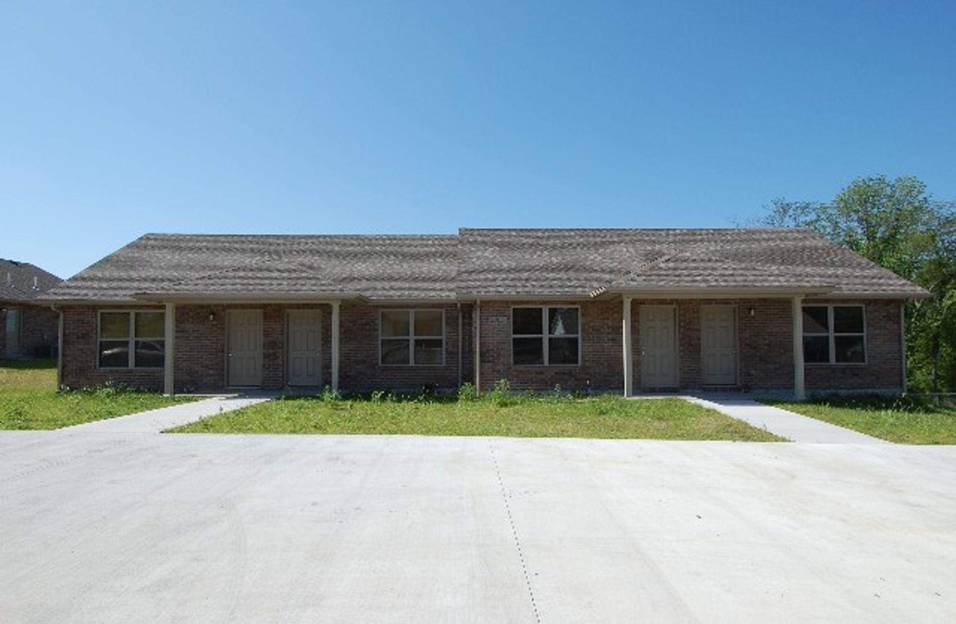 Rolla Apartment: 2003 Maxwell