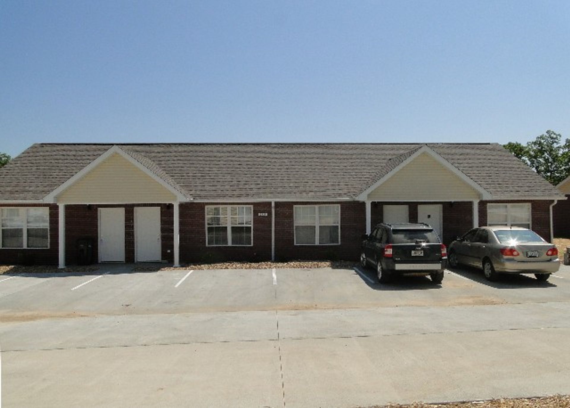 Rolla Apartment: 2020 Hwy E
