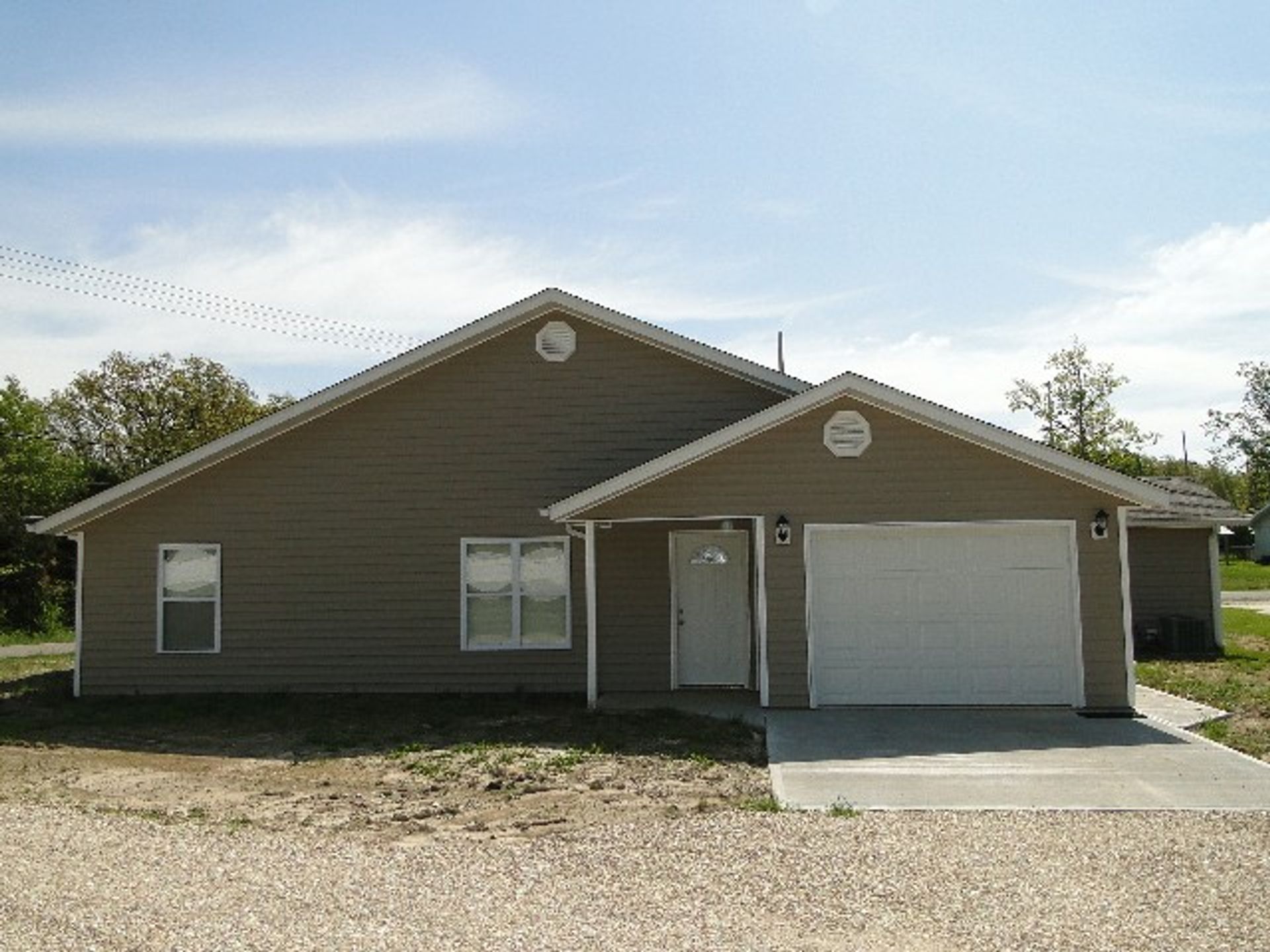 Rolla Apartment: 12699 Co Rd 5010 & 12701 Co Rd 5090