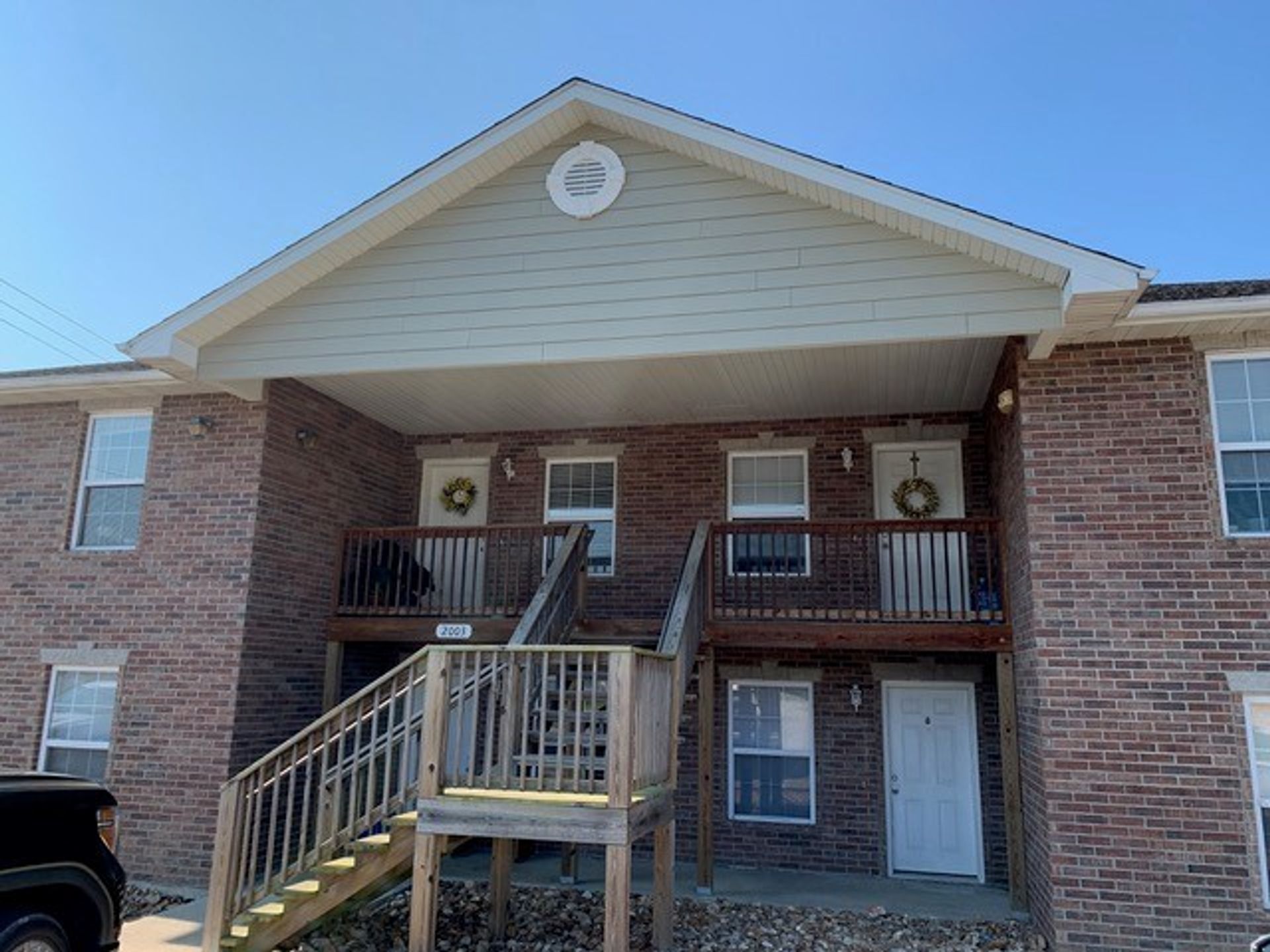 Rolla Apartment: 2003 Holt Ave