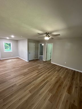 property 1202 S Willow Ln