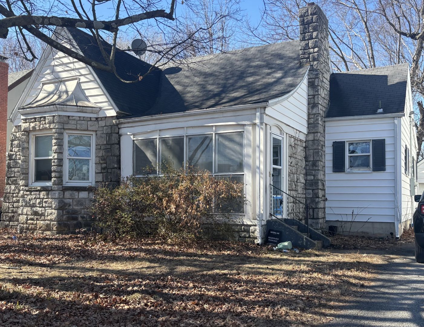 Springfield House: 1821 S. Florence Ave.