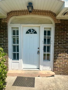 property 1105 E. Loren St.