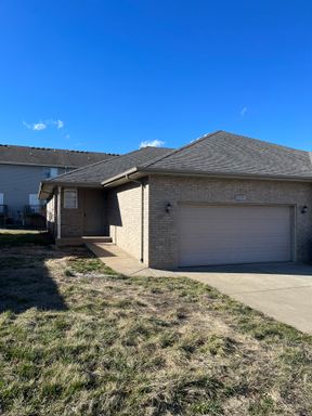 property 5591-5593 N. Brown Ln.