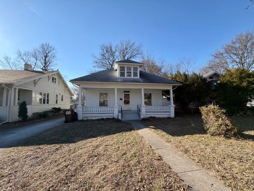 property 831 S. Pickwick Ave.