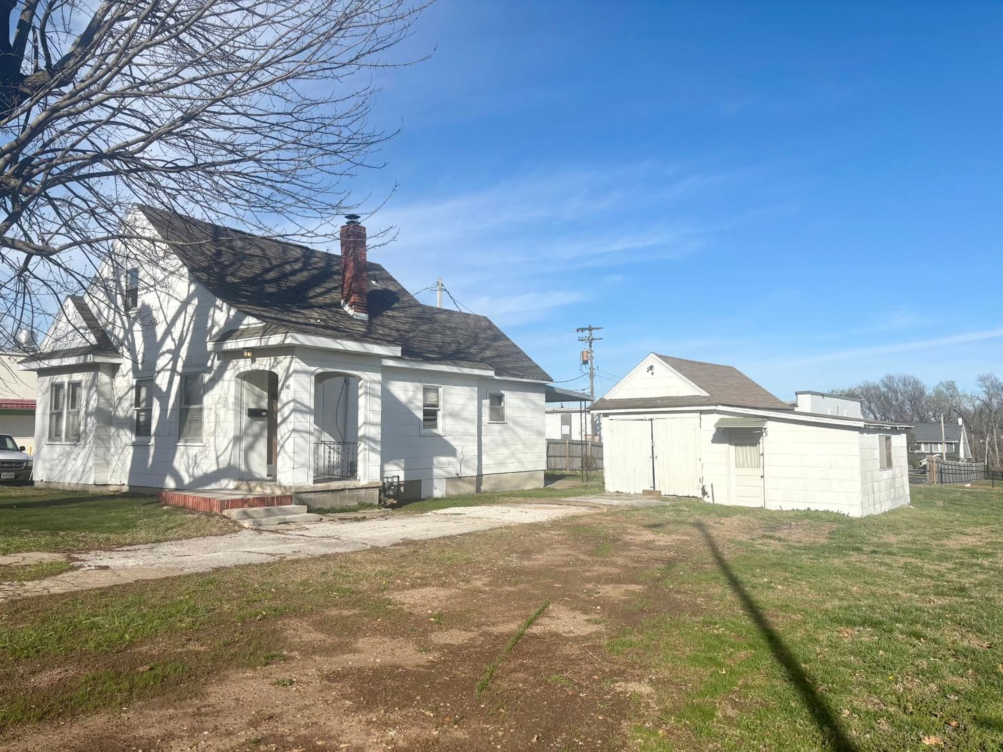 Springfield House: 2348 N. Campbell Ave.