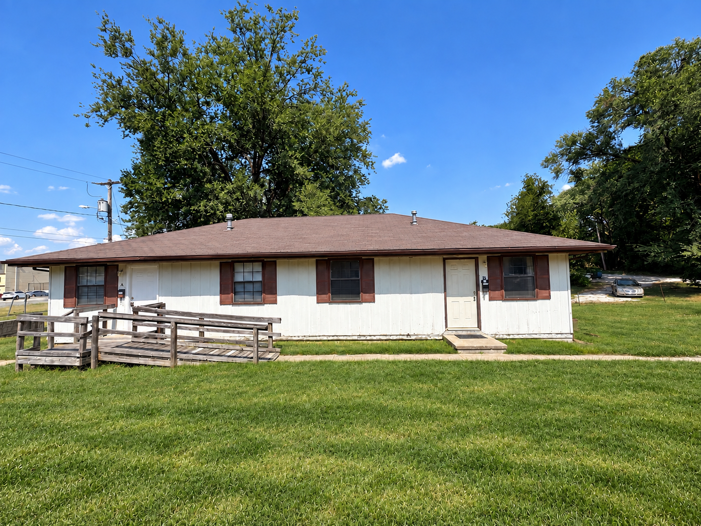 property 2220 N. Pierce Ave