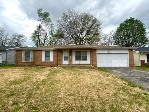 property 2839 S Dayton Ave