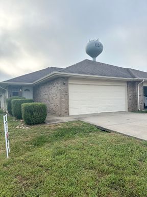 property 5590-5592 N. Brown Ln